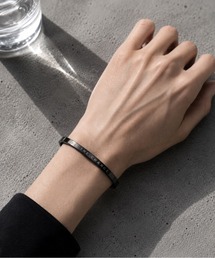 CERCA（チェルカ）の「【Bls】【ZA】【Bling Leads】英字バングル ペアアクセサリー（バングル/リストバンド）」