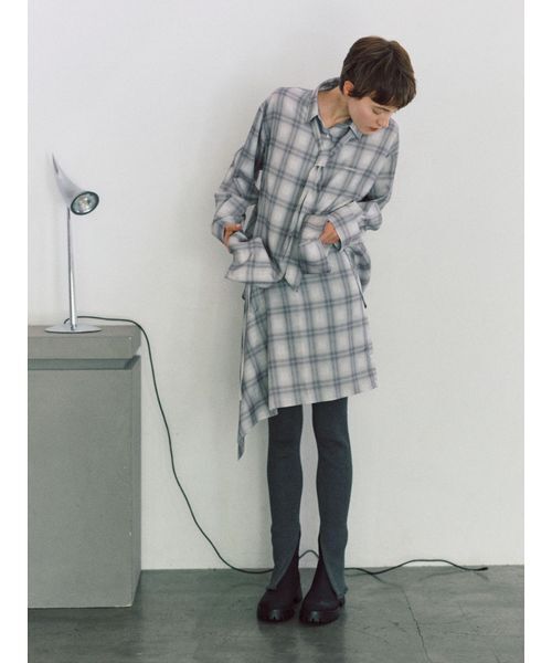 emmi(エミ)の「マルチwayオーバーサイズチェックシャツ【セットアップ対応】(シャツ/ブラウス・レディース・ライトグレー/グリーン/ブラック・F)」の6枚目の写真
