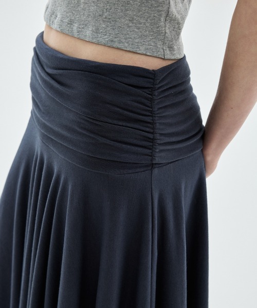 Mardi Mercredi(マルディメクルディ)の「MIDI SKIRT FOLDOVER WAIST / ミディ スカート フォールドオーバー ウエスト(スカート・レディース・ネイビー・FREE)」の6枚目の写真