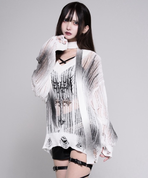 REFLEM（レフレム）の「『REFLEM/レフレム』ストール付き顔料加工ダメージニットPO（ニット/セーター・レディース・ブラック/ホワイト・FREE）」の16枚目の写真