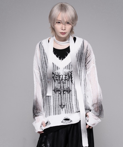 REFLEM（レフレム）の「『REFLEM/レフレム』ストール付き顔料加工ダメージニットPO（ニット/セーター・レディース・ブラック/ホワイト・FREE）」の8枚目の写真