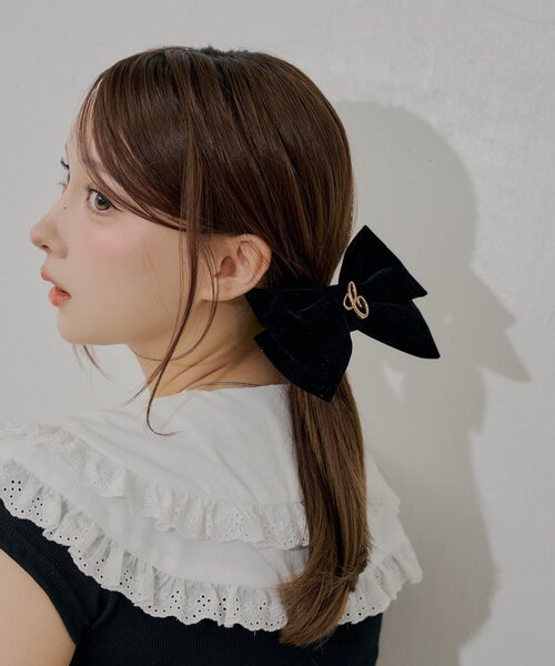 Chico(チコ)の「ロゴモチーフリボンシュシュ(その他ヘアアクセサリー・レディース・ブラウン系その他2/ブラウン/ブラック・FREE)」の5枚目の写真