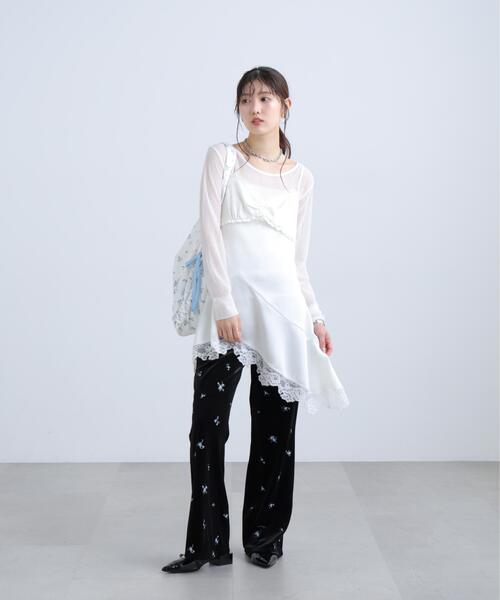 FREE'S MART(フリーズマート)の「◆ベロア刺繍総柄フレアパンツ(その他パンツ・レディース・ブラック系その他/グレー系その他・MEDIUM/SMALL)」の7枚目の写真