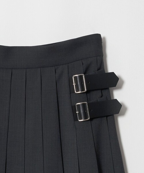 UNITED ARROWS（ユナイテッドアローズ）の「ベルト プリーツ スカート（スカート・レディース・その他2/ダークグレー・38/36）」の5枚目の写真