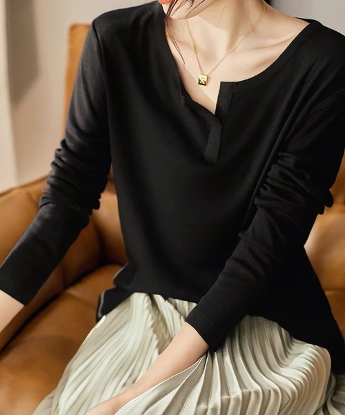 ONEP STAR（ワンピスター）の「キーネック長袖カットソー（Tシャツ/カットソー・レディース・ブラック/ホワイト・MEDIUM/LARGE/X-LARGE）」の2枚目の写真
