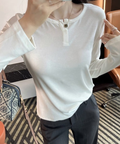 ONEP STAR（ワンピスター）の「キーネック長袖カットソー（Tシャツ/カットソー・レディース・ブラック/ホワイト・MEDIUM/LARGE/X-LARGE）」の8枚目の写真