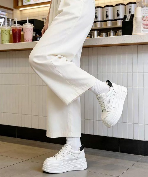 Miniministore(ミニミニストア)の「厚底スニーカー ローカット靴 美脚 白(スニーカー・レディース・ホワイト×ブラック/ホワイト・22.5cm/23.0cm/24.5cm/23.5cm/24.0cm/25.0cm)」の7枚目の写真