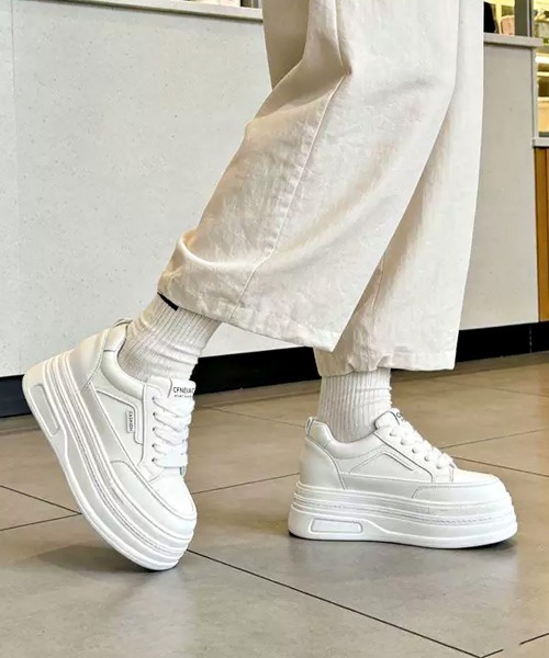 Miniministore(ミニミニストア)の「厚底スニーカー ローカット靴 美脚 白(スニーカー・レディース・ホワイト×ブラック/ホワイト・22.5cm/23.0cm/24.5cm/23.5cm/24.0cm/25.0cm)」の11枚目の写真