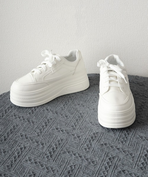 Miniministore(ミニミニストア)の「厚底スニーカー ローカット靴 美脚 白(スニーカー・レディース・ホワイト×ブラック/ホワイト・22.5cm/23.0cm/24.5cm/23.5cm/24.0cm/25.0cm)」の15枚目の写真