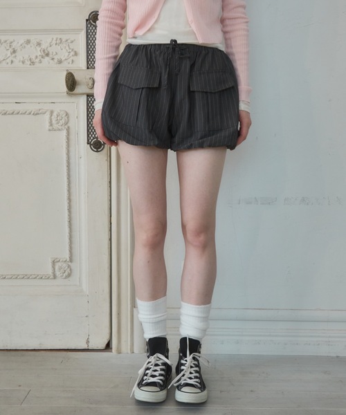 Birthday room(バースデイルーム)の「カーゴバルーンショートパンツ/Cargo Balloon Shorts(その他パンツ・レディース・グレー/カーキ・FREE)」の9枚目の写真