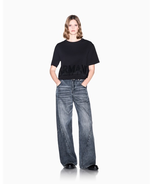 ARMANI EXCHANGE(アルマーニエクスチェンジ)の「【A|X アルマーニ エクスチェンジ】デュアルロゴ 半袖クルーネックTシャツ/CROPPED(Tシャツ/カットソー・レディース・ブラック/ホワイト・LARGE/MEDIUM/SMALL/X-LARGE/X-SMALL)」の6枚目の写真