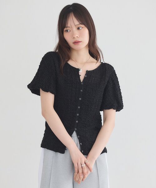 earth music&ecology(アースミュージックアンドエコロジー)の「カットシャーリングバルーンスリーブプルオーバー(Tシャツ/カットソー・レディース・オフホワイト/ブラック・FREE)」の5枚目の写真