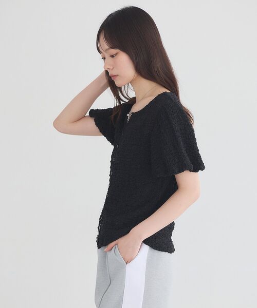 earth music&ecology(アースミュージックアンドエコロジー)の「カットシャーリングバルーンスリーブプルオーバー(Tシャツ/カットソー・レディース・オフホワイト/ブラック・FREE)」の6枚目の写真