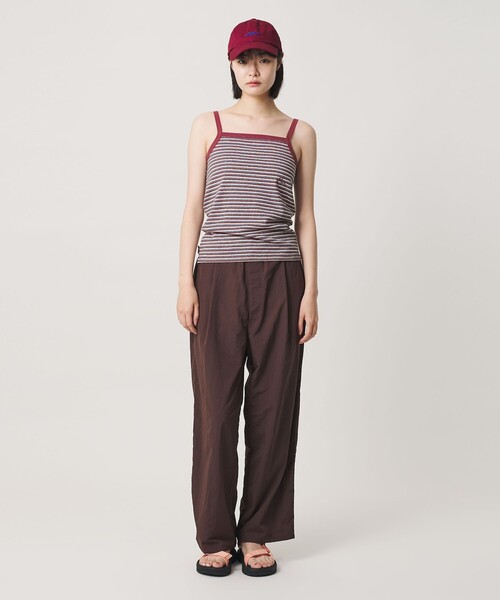NICE WEATHER(ナイスウェザー)の「<NICE WEATHER>1タック ナイロンイージーパンツ(その他パンツ・レディース・ダークグレー/ダークブラウン・S/M)」の2枚目の写真