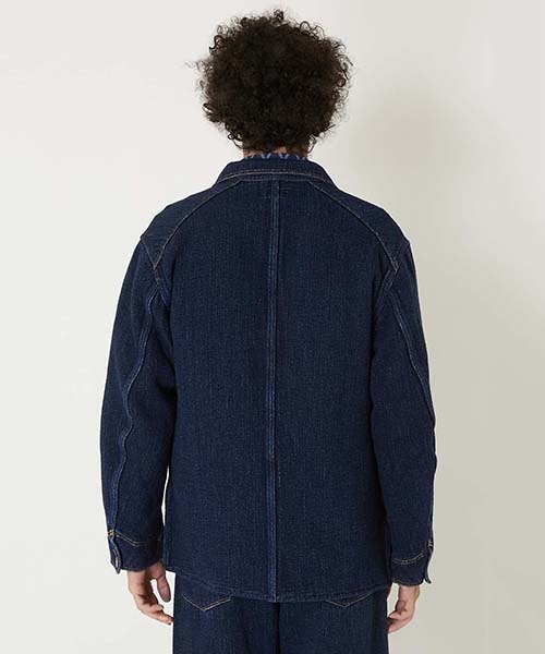 BLUE BLUE(ブルーブルー)の「フロージャカードデニム カバーオールジャケット(カバーオール・メンズ・インディゴブルー・S/M/L/XL)」の4枚目の写真