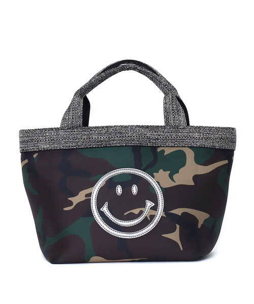 COOCO(クーコ)の「SMILEY ダイバー素材xラメハンドル2WAYトートバッグ(トートバッグ・レディース・ベージュ/カモフラージュ/ブラック・FREE)」の17枚目の写真