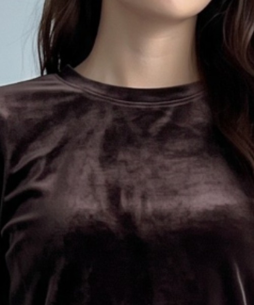 umune(ウムネ)の「秋冬のスタイリングに華やかさをプラスする♪クラッシュベロア長袖カットソー(Tシャツ/カットソー・レディース・ブラウン/ブラック・FREE)」の15枚目の写真
