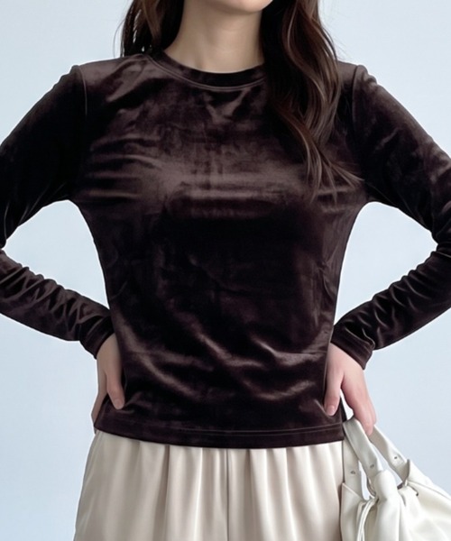 umune(ウムネ)の「秋冬のスタイリングに華やかさをプラスする♪クラッシュベロア長袖カットソー(Tシャツ/カットソー・レディース・ブラウン/ブラック・FREE)」の13枚目の写真