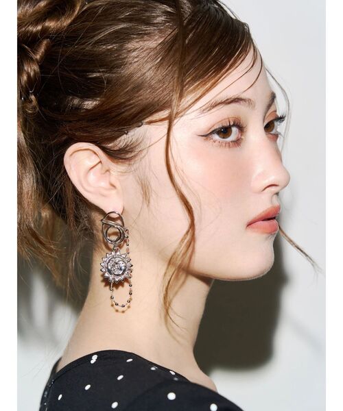 EVRIS（エヴリス）の「SUNNY BALL CHAIN ピアス（ピアス（両耳用）・レディース・ゴールド/シルバー・FREE）」の4枚目の写真