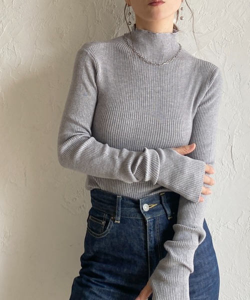 She's Closet(シーズクローゼット)の「サムホール 指穴 ハイネック タイト 長袖 リブニット(ニット/セーター・レディース・杢グレー/アイボリー・FREE)」の2枚目の写真