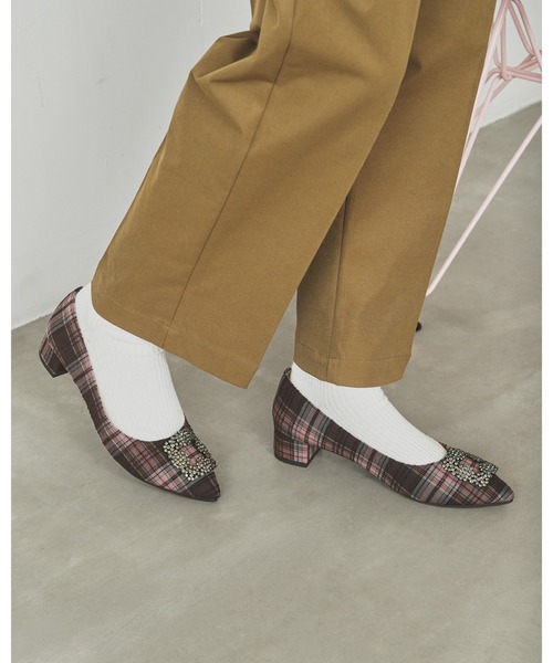 Emma Francis(エマフランシス)の「【早割5%OFF|9/27(日)まで】ビジュー 3cm パンプス(パンプス・レディース・ブラウン/ブラック/ブルー・24.5cm/24.0cm/25.0cm/22.5cm/23.0cm/23.5cm/22.0cm)」の19枚目の写真