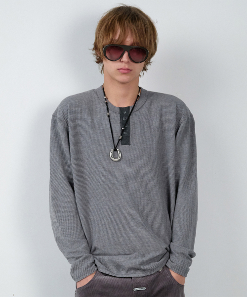 THEVINYLHOUSE（ザバイニルハウス）の「ワッフルディテール長袖Tシャツ グレー（Tシャツ/カットソー・レディース・その他・SMALL/MEDIUM/LARGE）」の5枚目の写真