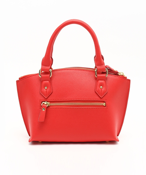 赤いバックの少女 Samantha Thavasa Petit Choice（サマンサタバサ プチチョイス）の