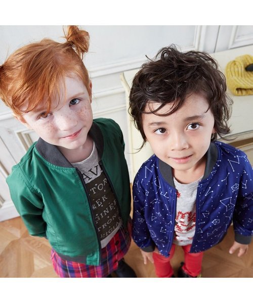 BREEZE（ブリーズ）の「ネット限定2柄リバーシブルブルゾン（ブルゾン・キッズ・レッド/カーキ・100/120/130/90/80/110/95/140）」の4枚目の写真