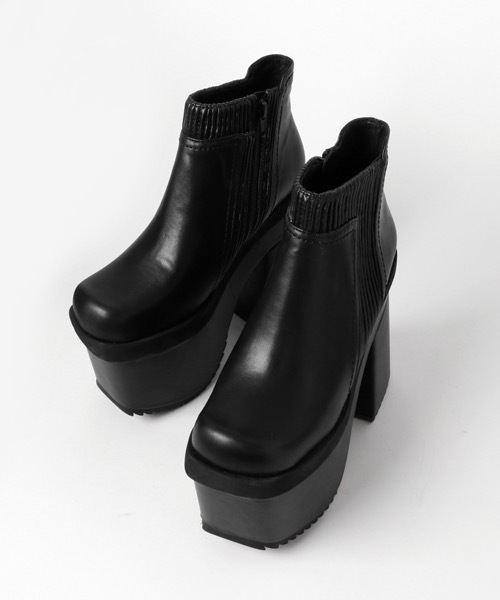 Jeffrey Campbell(ジェフリーキャンベル)の「ボリュームソール厚底ショートブーツ(ブーツ・レディース・ブラック・37/38/36/35/39)」の6枚目の写真
