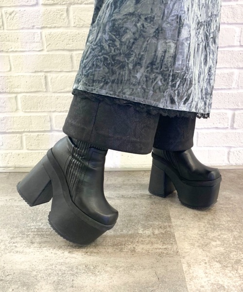 Jeffrey Campbell(ジェフリーキャンベル)の「ボリュームソール厚底ショートブーツ(ブーツ・レディース・ブラック・37/38/36/35/39)」の10枚目の写真