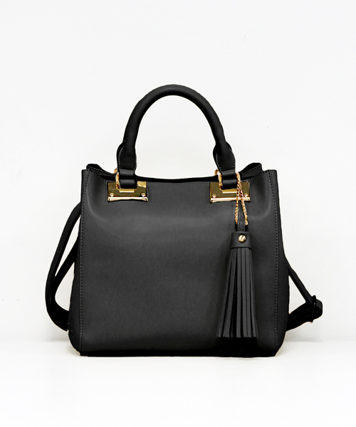 MONICA（モニカ）の「タッセル付　ショルダートート　Sサイズ（ショルダーバッグ・レディース・ブラック/アイボリー/グレー/レッド/ブラウン/グレー系その他・FREE）」の2枚目の写真