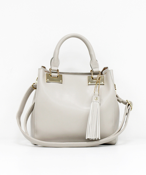 MONICA（モニカ）の「タッセル付　ショルダートート　Sサイズ（ショルダーバッグ・レディース・ブラック/アイボリー/グレー/レッド/ブラウン/グレー系その他・FREE）」の10枚目の写真