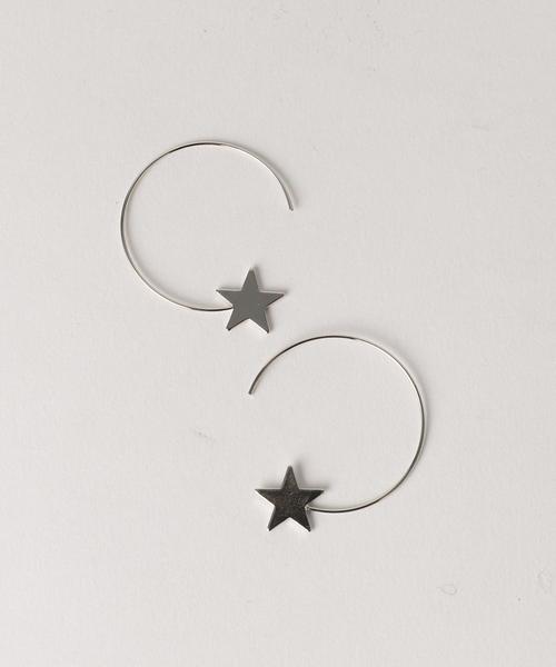 green label relaxing(グリーンレーベルリラクシング)の「CB スタープレートフープ/ピアス ◆(ピアス(両耳用)・レディース・ゴールド/シルバー・FREE)」の2枚目の写真