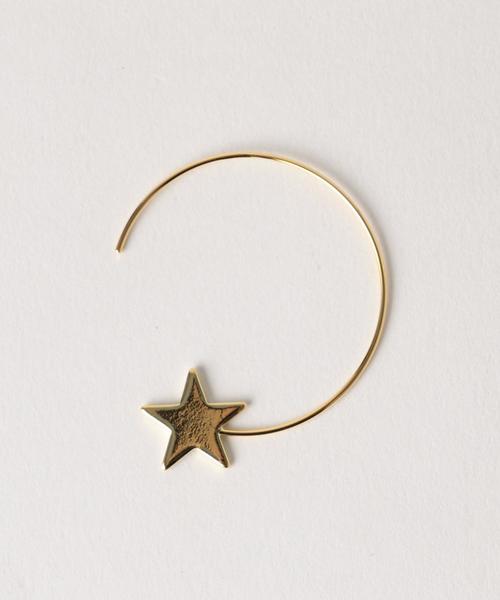 green label relaxing(グリーンレーベルリラクシング)の「CB スタープレートフープ/ピアス ◆(ピアス(両耳用)・レディース・ゴールド/シルバー・FREE)」の4枚目の写真
