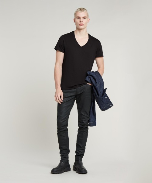 G-STAR(ジースター)の「REVEND SKINNY JEANS/ストレッチスキニージーンズ/レザーライクコーティングデニム(デニムパンツ・メンズ・ブラック系その他・30/32/29/32/28/32/27/32/36/32/31/32/32/32/34/32/33/32/28/30/29/30/30/30/31/30/32/30/33/30/34/30/36/30/27/30/38/32/26/30/26/32)」の5枚目の写真