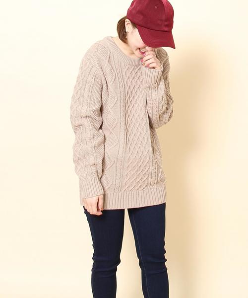 coen（コーエン）の「オーバーサイズケーブルニット(キャメル / ワイン / オリーブ ⇒ WEB限定カラー)（ニット/セーター・レディース・ベージュ/オリーブ/レッド/ワイン/オフホワイト/キャメル・FREE）」の13枚目の写真