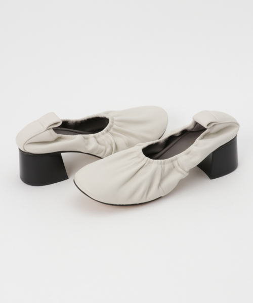 COMING ATTRACTIONS(カミングアトラクションズ)の「COMING ATTRACTIONS / ギャザーバレエシューズ ヒール(パンプス・レディース・ブルー/ホワイト/ブラック・36/37/38)」の8枚目の写真