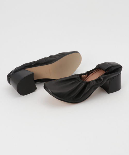 COMING ATTRACTIONS(カミングアトラクションズ)の「COMING ATTRACTIONS / ギャザーバレエシューズ ヒール(パンプス・レディース・ブルー/ホワイト/ブラック・36/37/38)」の4枚目の写真