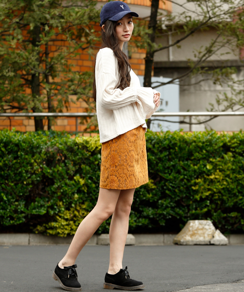 RAY CASSIN（レイカズン）の「スウェードレースミニスカート（スカート・レディース・ブラック/ネイビー/キャメル・FREE）」の13枚目の写真