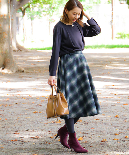 N.（N. Natural Beauty Basic）（エヌエヌナチュラルビューティーベーシック）の「ドレープフォルムジョーゼットブラウス（シャツ/ブラウス・レディース・グレー/ネイビー/グリーン・MEDIUM）」の22枚目の写真