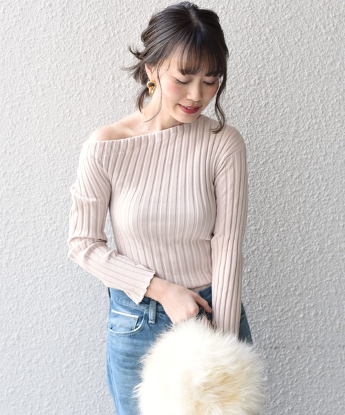 SHIPS(シップス)の「JANE SMITH:12Gワンショルダーニット(ニット/セーター・レディース・ベージュ/ブラウン/オリーブ・ONE SIZE)」の3枚目の写真
