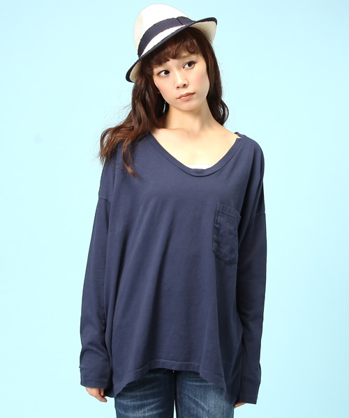 Ray BEAMS（レイビームス）の「SKARGORN / ポケット付 ロングスリーブ（Tシャツ/カットソー・レディース・ホワイト/インディゴブルー/ブラック/レッド系その他/ホワイト系その他/ネイビー・ONE SIZE）」の5枚目の写真