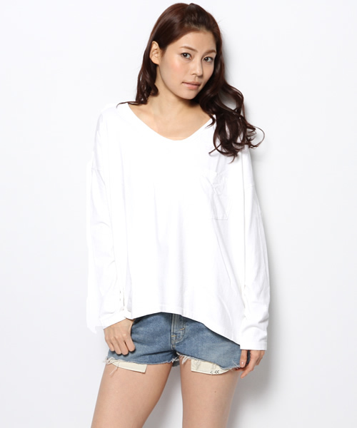 Ray BEAMS（レイビームス）の「SKARGORN / ポケット付 ロングスリーブ（Tシャツ/カットソー・レディース・ホワイト/インディゴブルー/ブラック/レッド系その他/ホワイト系その他/ネイビー・ONE SIZE）」の12枚目の写真