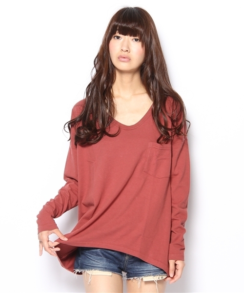 Ray BEAMS（レイビームス）の「SKARGORN / ポケット付 ロングスリーブ（Tシャツ/カットソー・レディース・ホワイト/インディゴブルー/ブラック/レッド系その他/ホワイト系その他/ネイビー・ONE SIZE）」の6枚目の写真