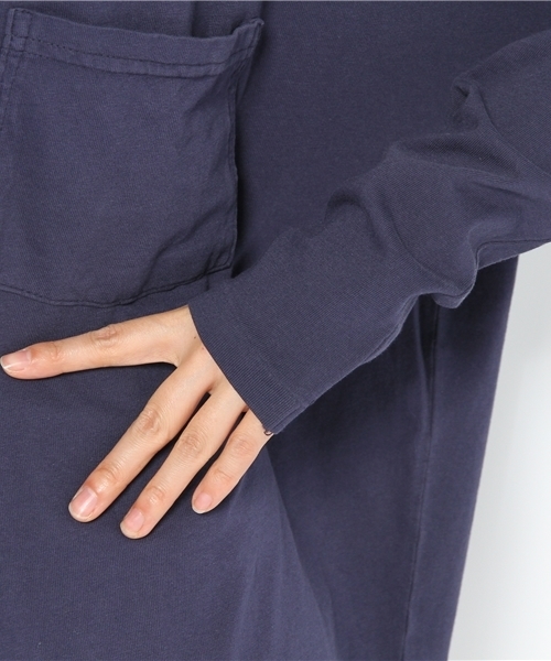 Ray BEAMS（レイビームス）の「SKARGORN / ポケット付 ロングスリーブ（Tシャツ/カットソー・レディース・ホワイト/インディゴブルー/ブラック/レッド系その他/ホワイト系その他/ネイビー・ONE SIZE）」の10枚目の写真