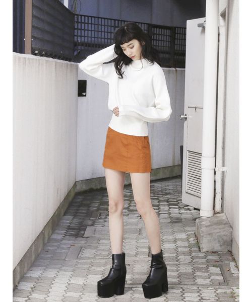 EMODA（エモダ）の「カーブセンターラインミニスカート（スカート・レディース・ブラック/オレンジ/その他1・SMALL/MEDIUM）」の17枚目の写真