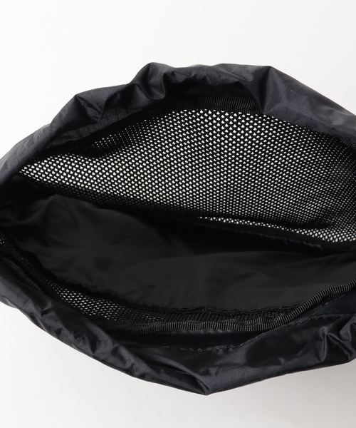 ADAM ET ROPE'(アダムエロペ)の「【Fredrik Packers】 SACOCHE S(クラッチバッグ・メンズ・ブラック/オリーブ・FREE)」の5枚目の写真