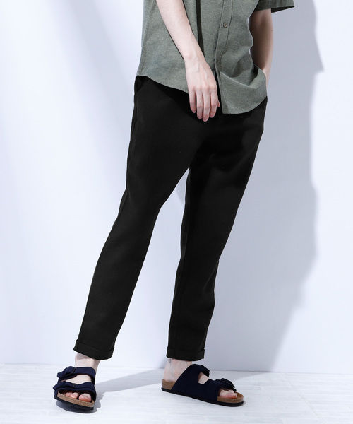 EMMA CLOTHES(エマクローズ)の「ロールアップ仕様アンクル丈リネンパンツ(その他パンツ・メンズ・ブラック/ベージュ/ネイビー・M/L)」の2枚目の写真