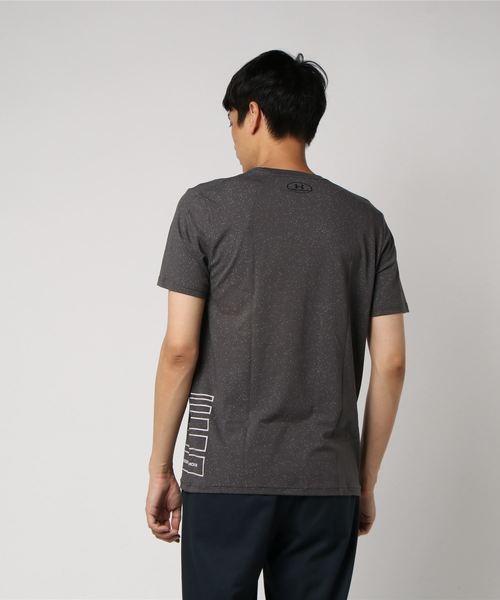 UNDER ARMOUR（アンダーアーマー）の「メンズ ライフスタイルＴ半袖シャツ /  スペックルプリントショートスリーブ（Tシャツ/カットソー・メンズ・ブラック×グレー/チャコールグレー・LG/MD/SM）」の4枚目の写真
