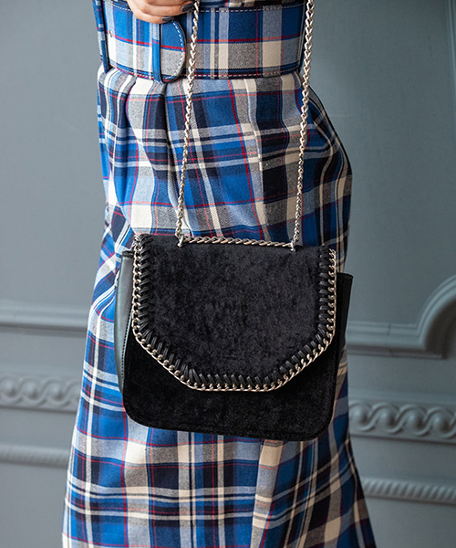 fifth（フィフス）の「ベロアカラーショルダーバッグ（ショルダーバッグ・レディース・ブラック/グレー/ピンク・FREE）」の2枚目の写真